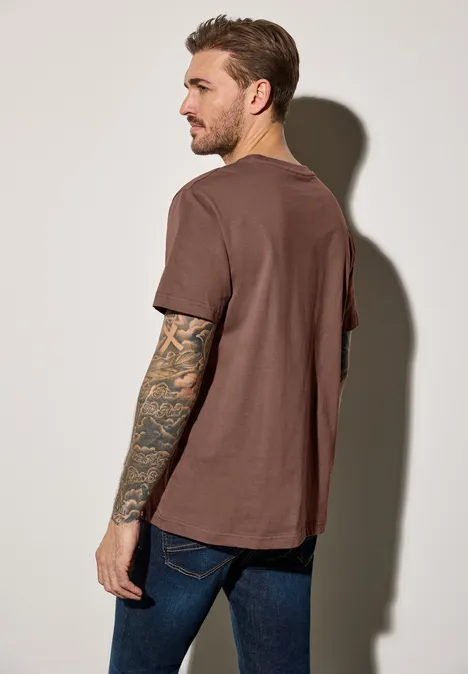 Basic T-Shirt in Unifarbe clay brown