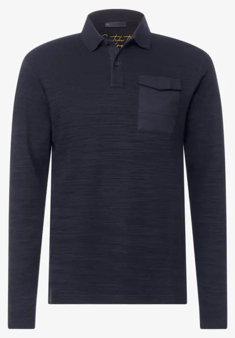 Dunkelblaues Langarm-Poloshirt mit Brusttasche.