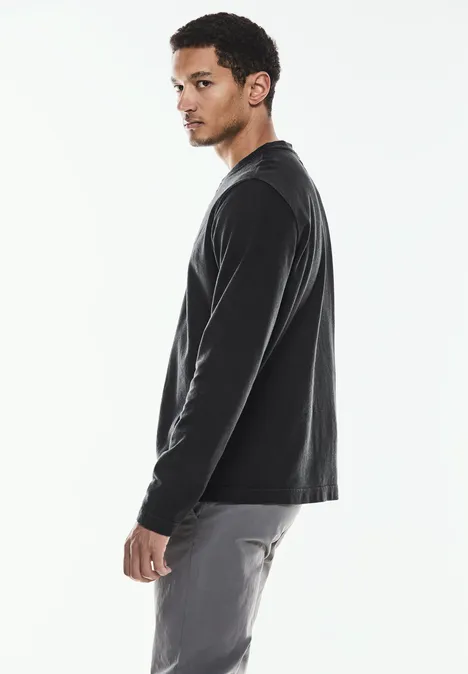 Washed Henleyshirt faded black
