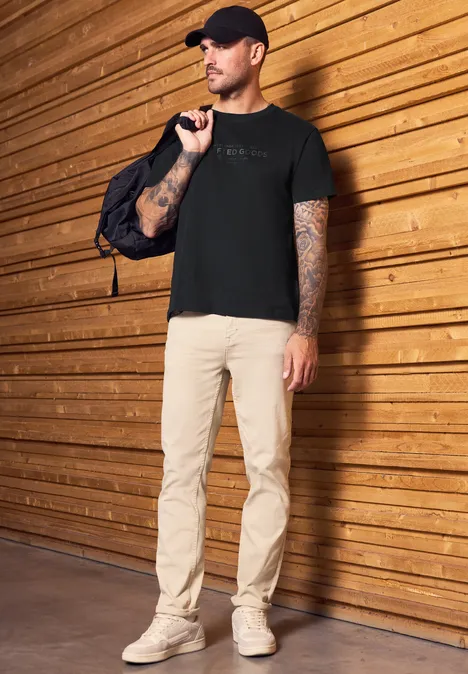 Softes T-Shirt mit Wording Black