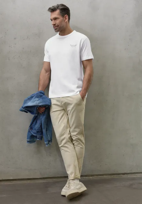 T-Shirt mit kleinem Print bright white