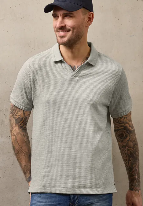 Polo met structuur white sand Polo met structuur white sand