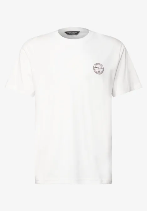 Schlichtes weißes T-Shirt mit rundem Logo auf der Brust