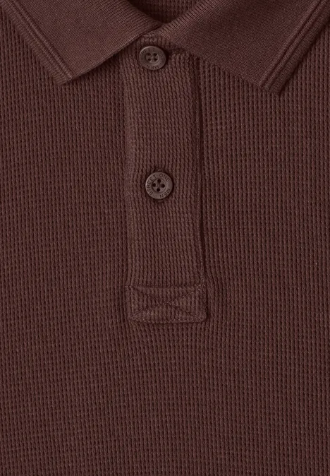 Langarm Poloshirt in Unifarbe maroon brown Braunes Poloshirt mit Kragen, zwei Knöpfen und strukturierter Piqué-Baumwolloptik.