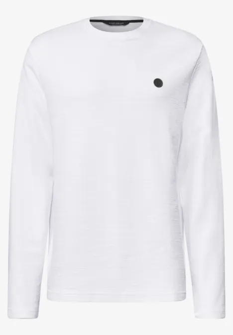 Weißes Langarmshirt mit rundem Ausschnitt und kleinem Logo am Brust