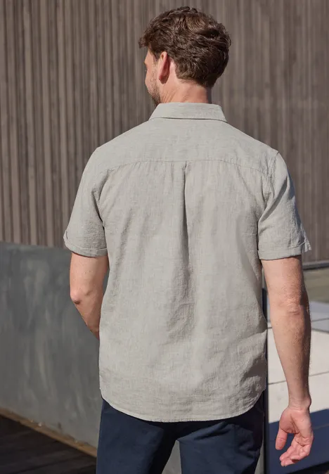 Kurzarm Hemd aus Leinenmix oak brown