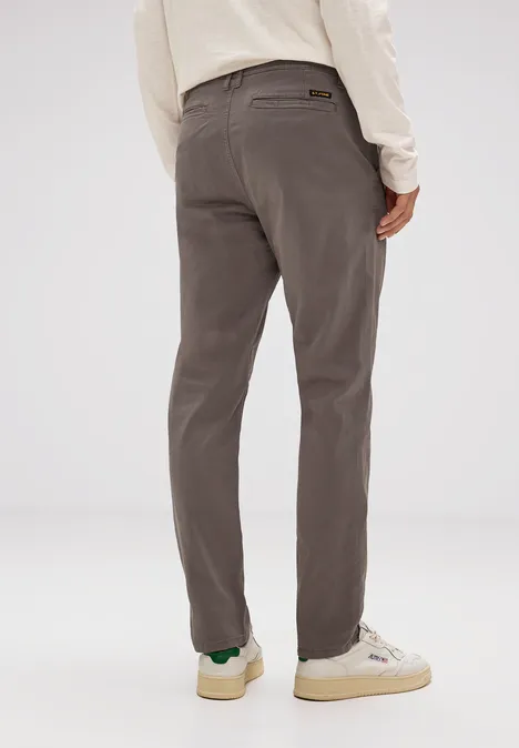 Comfort Chino dark dull sand