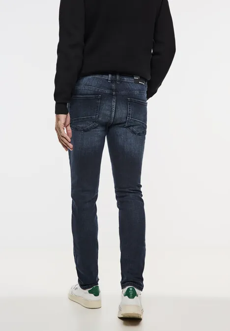Jean coupe skinny dark blue wash