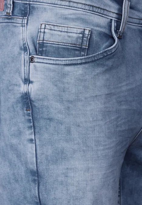 Slim Fit bleached Jeans light blue wash