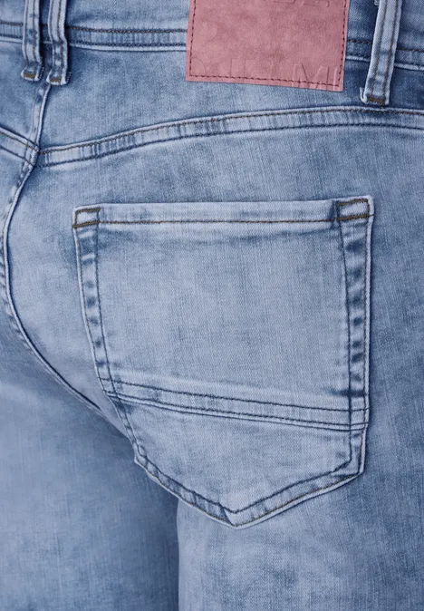Slim Fit bleached Jeans light blue wash