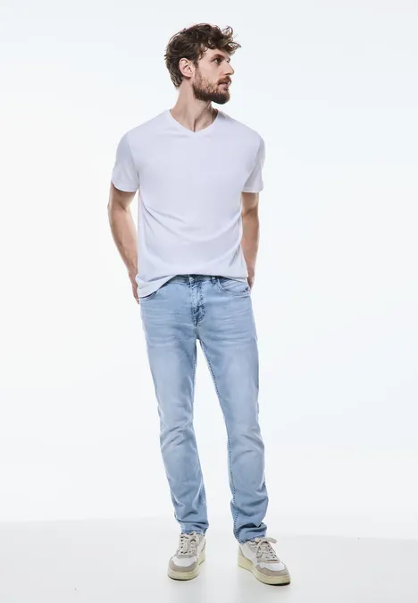 Jeans im Regular Fit light blue wash