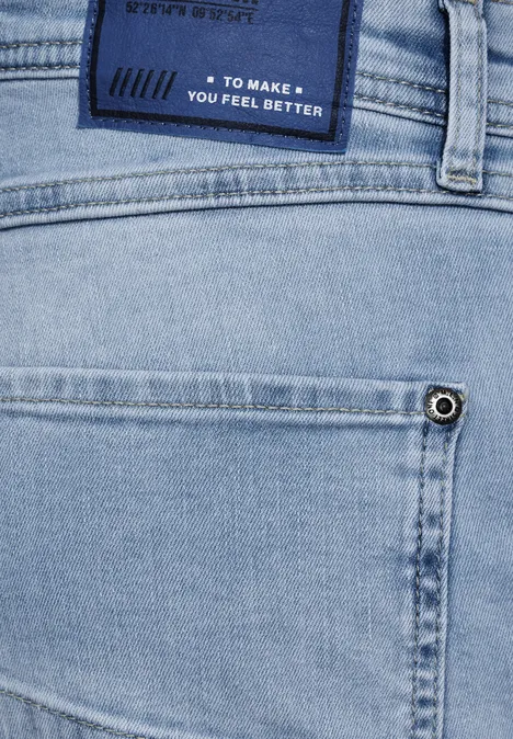 Jeans im Regular Fit light blue wash