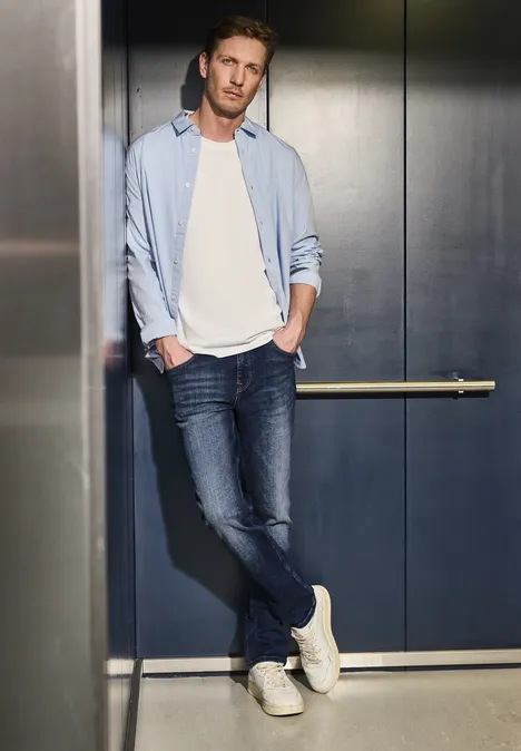 Jeans im Slim Fit indigo blue wash