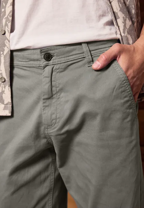 Klassieke chino steel grey