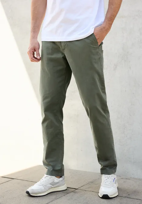Klassieke chino deep olive green