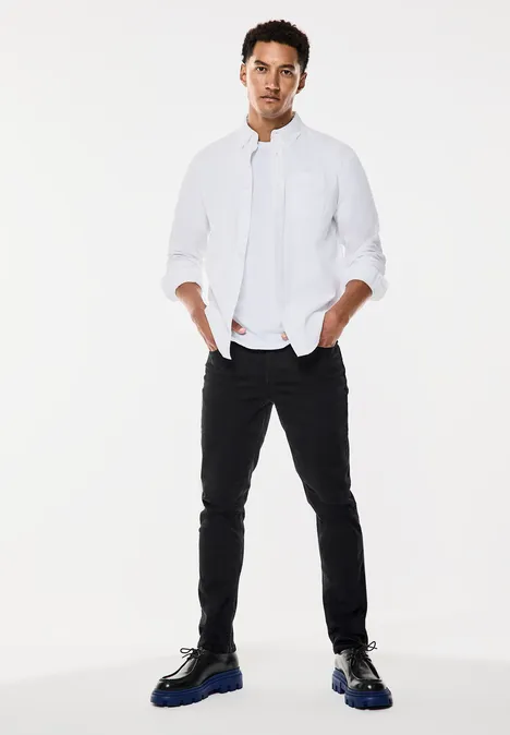 Jeansy o kroju Regular Fit clean black