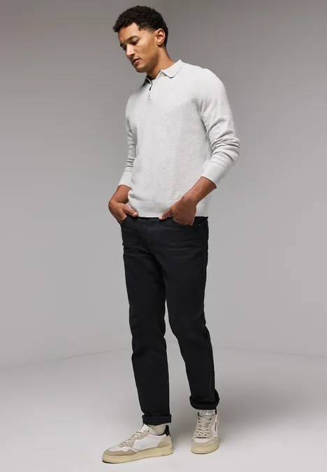 Jeansy o kroju Regular Fit clean black