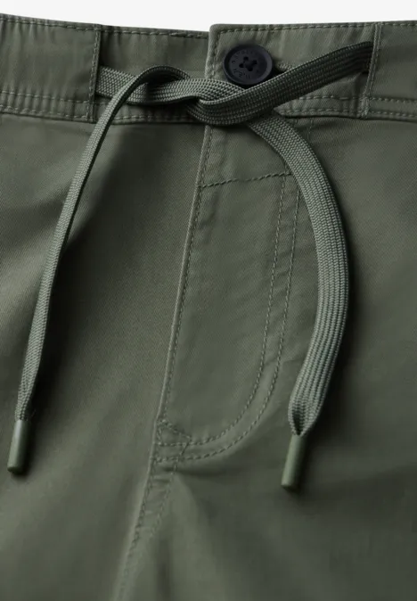 Relaxte chino's deep olive green
