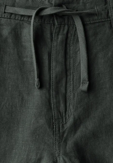 Relaxed Fit Leinenshorts pine green
