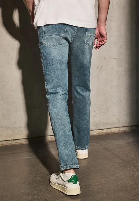 Jeansy o kroju Regular Fit soft greencast random wash