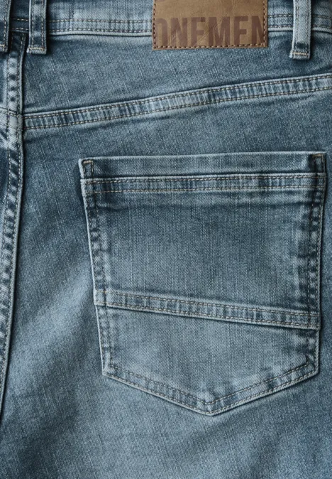 Jeansy o kroju Regular Fit soft greencast random wash