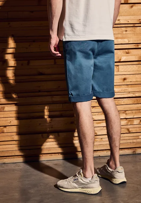 Chino Shorts ocean blue