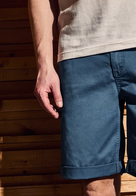 Chino Shorts ocean blue