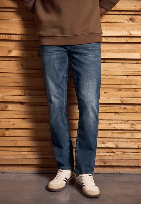 Straight Leg Jeans dark blue wash