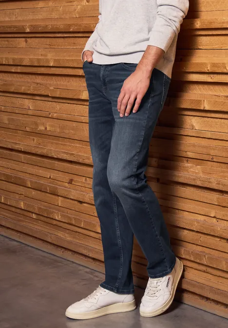Straight Leg Jeans blue overdyed black wash