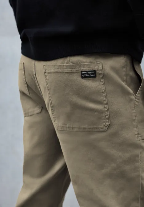 Chino mit Taschen mocha brown