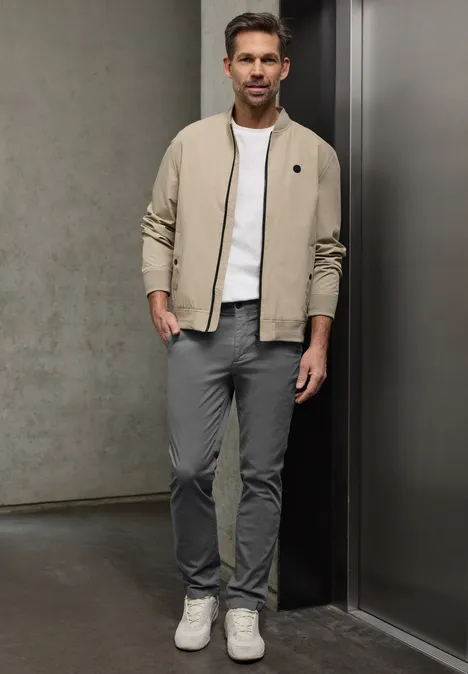 Chino avec ceinture stretch steel grey Chino avec ceinture stretch steel grey