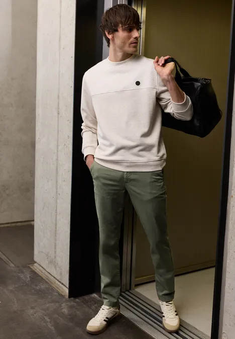 Chino avec ceinture stretch rustic green