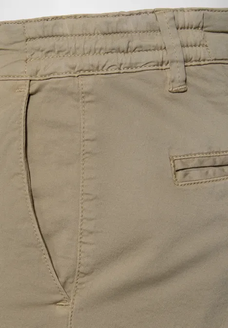 Chino mit Stretchbund warm sand