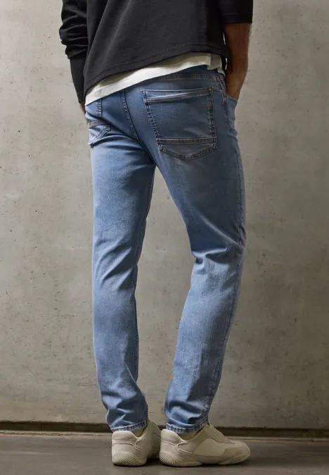 Slim Leg Jeans light blue wash Slim Leg Jeans light blue wash