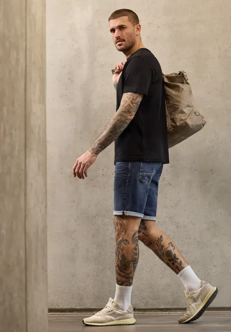 Dżinsowe szorty o regularnym kroju dark blue wash