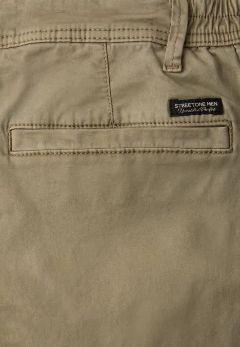 Spodenki chino o regularnym kroju z kieszeniami warm sand