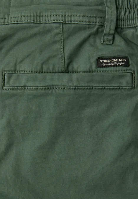 Chino Shorts im Regular Fit mit Taschen smoke green