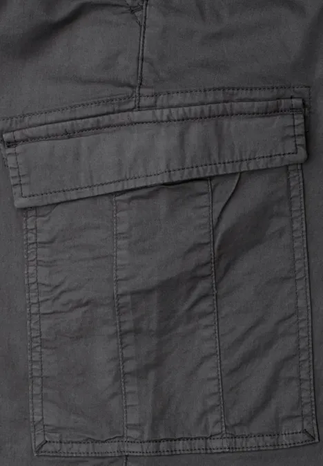 Bermudy o regularnym kroju w stylu cargo industrial grey