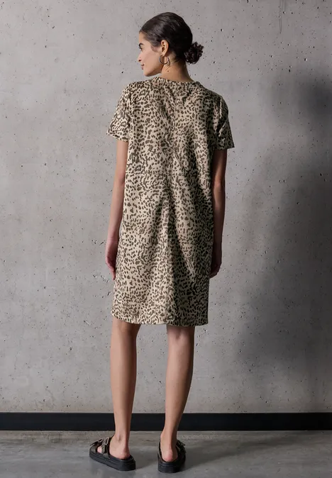 Velours-Kleid mit Leo-Print creamy brown