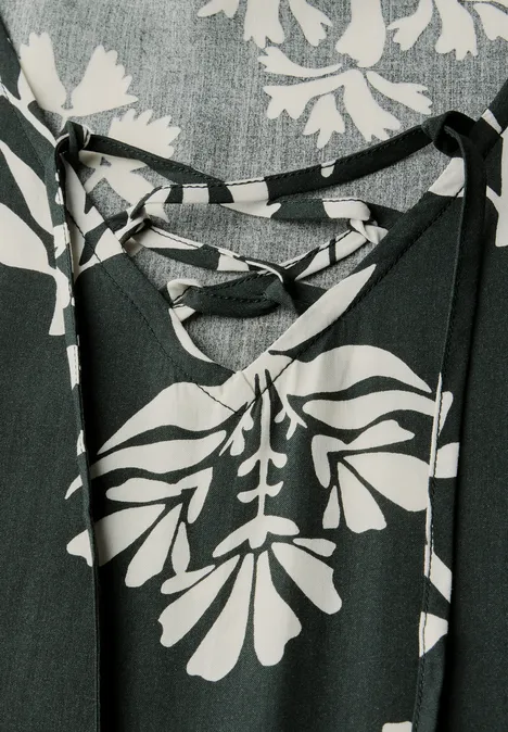 Volant Kleid desert pine green