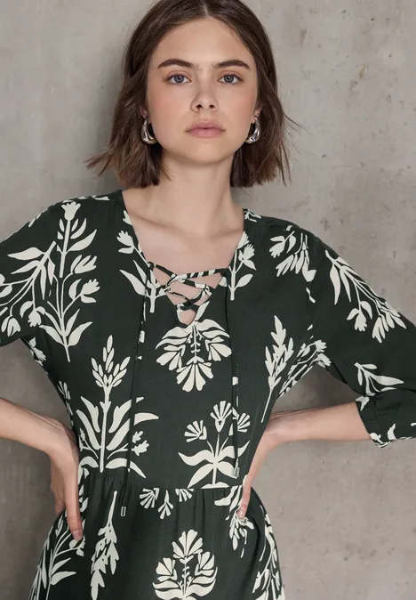 Volant Kleid desert pine green