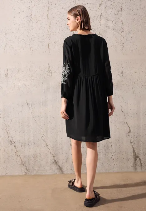 Tunika-Kleid mit Stickerei Black