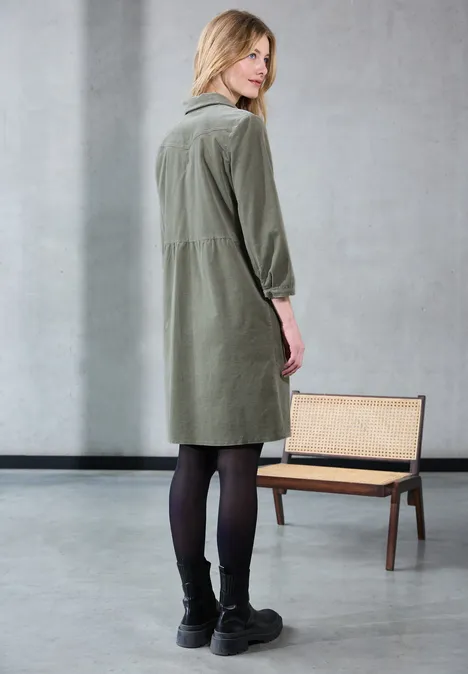 Cordkleid mit Volant reed green