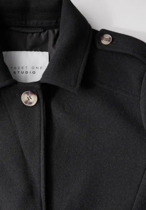 Kurze Jacke Black