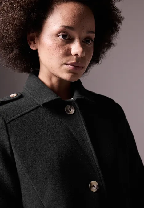 Kurze Jacke Black