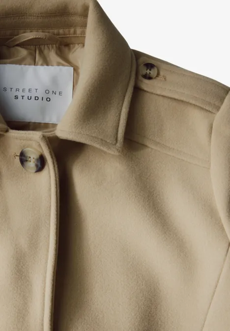 Kurze Jacke rich sand