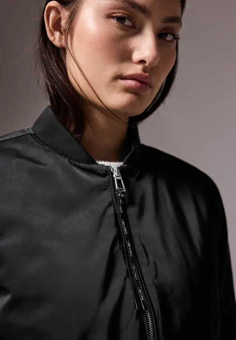Kurzer Blouson Black