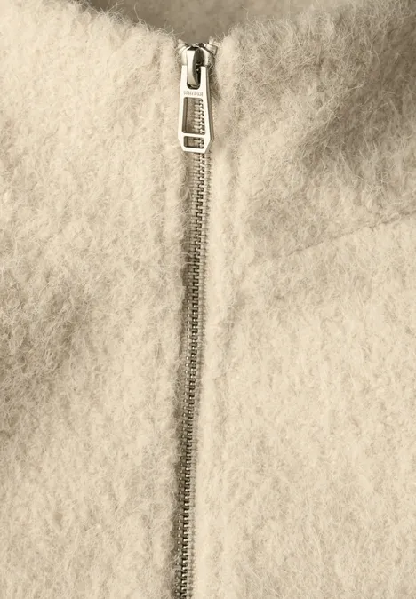 Jacke in Wolloptik almond white