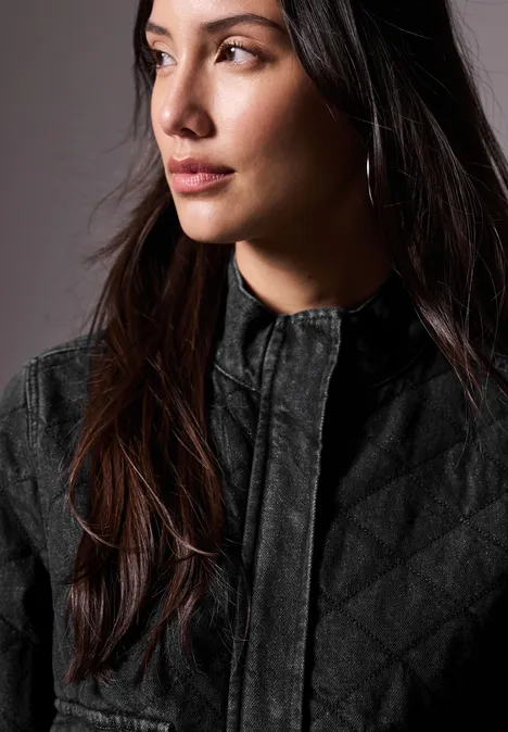 Jeansjacke in Stepp-Optik black wash