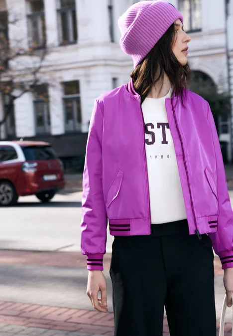 Blouson mit Collegedetails floral pink Blouson mit Collegedetails floral pink